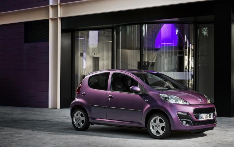  Peugeot 107 5-Door 2012 года  (фото 8 из 40)